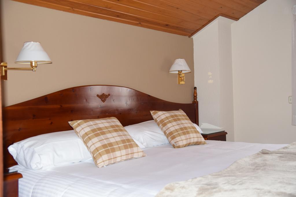 Hotel Roca Alp Luaran gambar