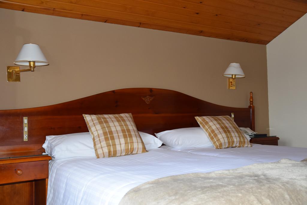 Hotel Roca Alp Luaran gambar